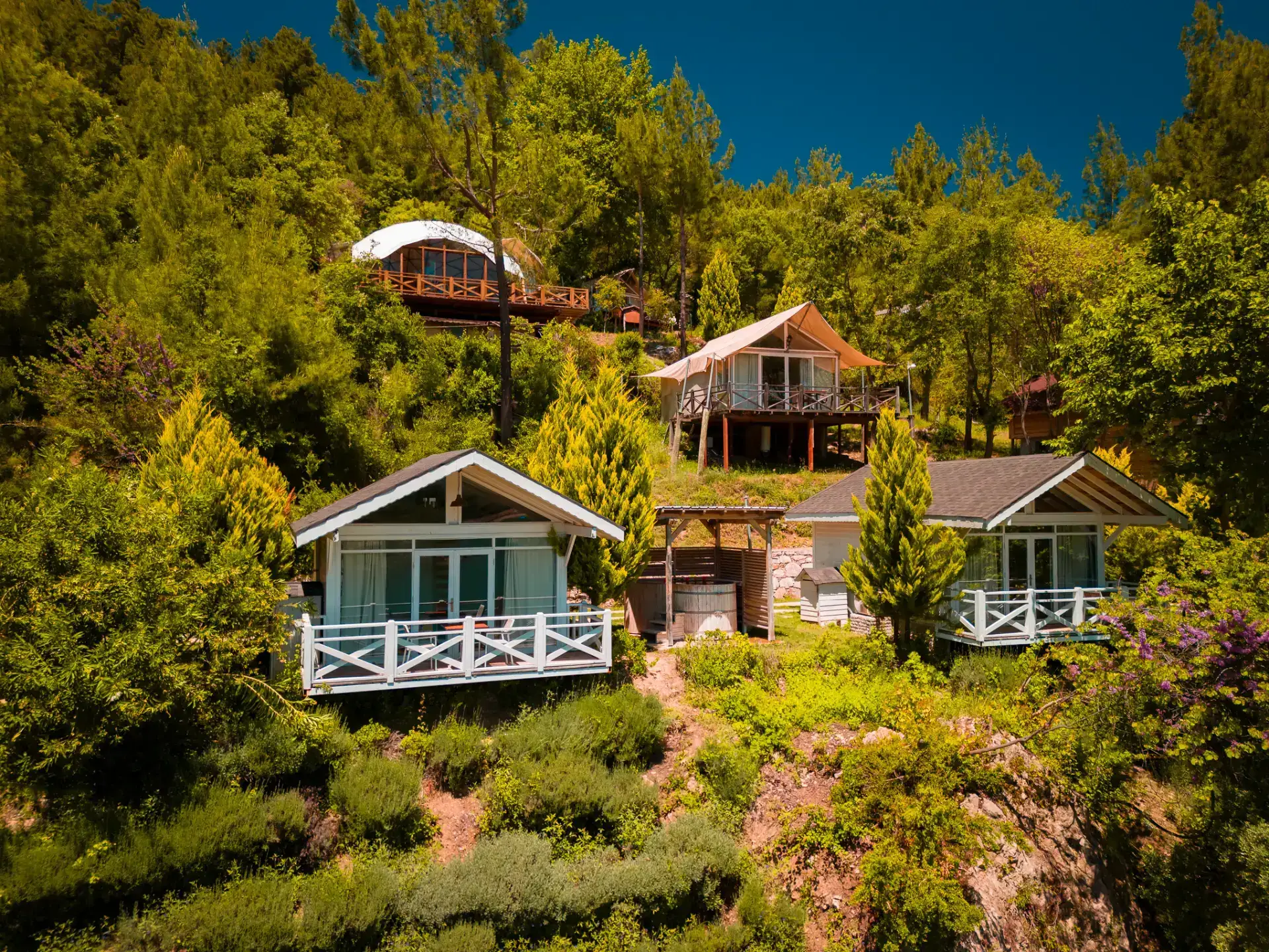 https://www.boutiquesmallhotels.com/fikri-atalay-konagi-bungalov-evleri